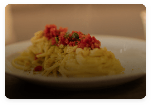 Spaghetti e pomodori semisecchi (semi dried) freschi di Pomup